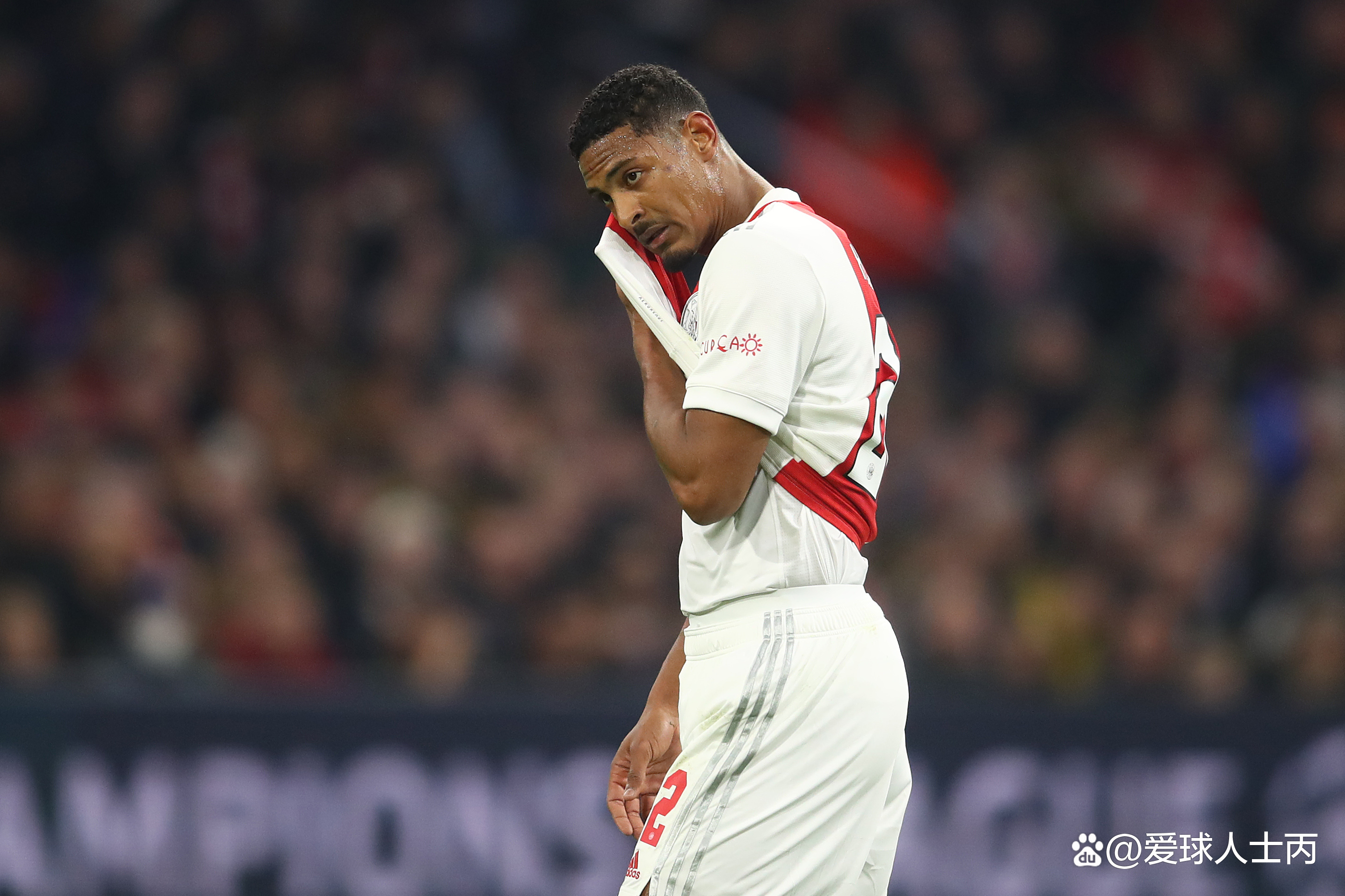 曼城迎荷甲关键赛库里连续十场比赛得分超过比分优势明显，集结日多伦多猛龙调整名单以备全明星赛直接炸裂的简单介绍