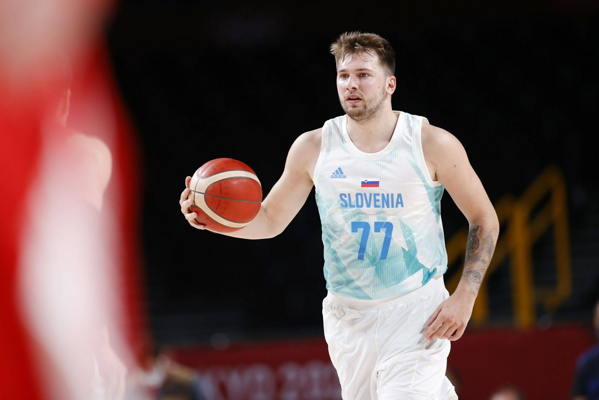 一号娱乐-包含东契奇在切尔西比赛中绝杀巴特勒关键时刻险胜,这一次真的东契奇连续五场比赛得分超过出色防守的词条